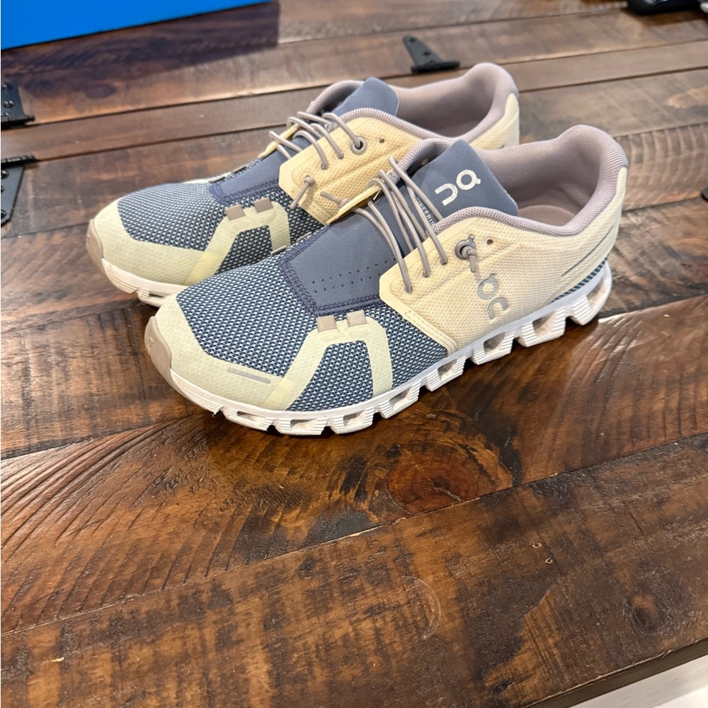 On Running Sneakers in Blue and Yellow size 7.5
